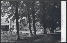 17332 Gezicht op de tol aan de Maartensdijkseweg te Lage Vuursche (gemeente Baarn).